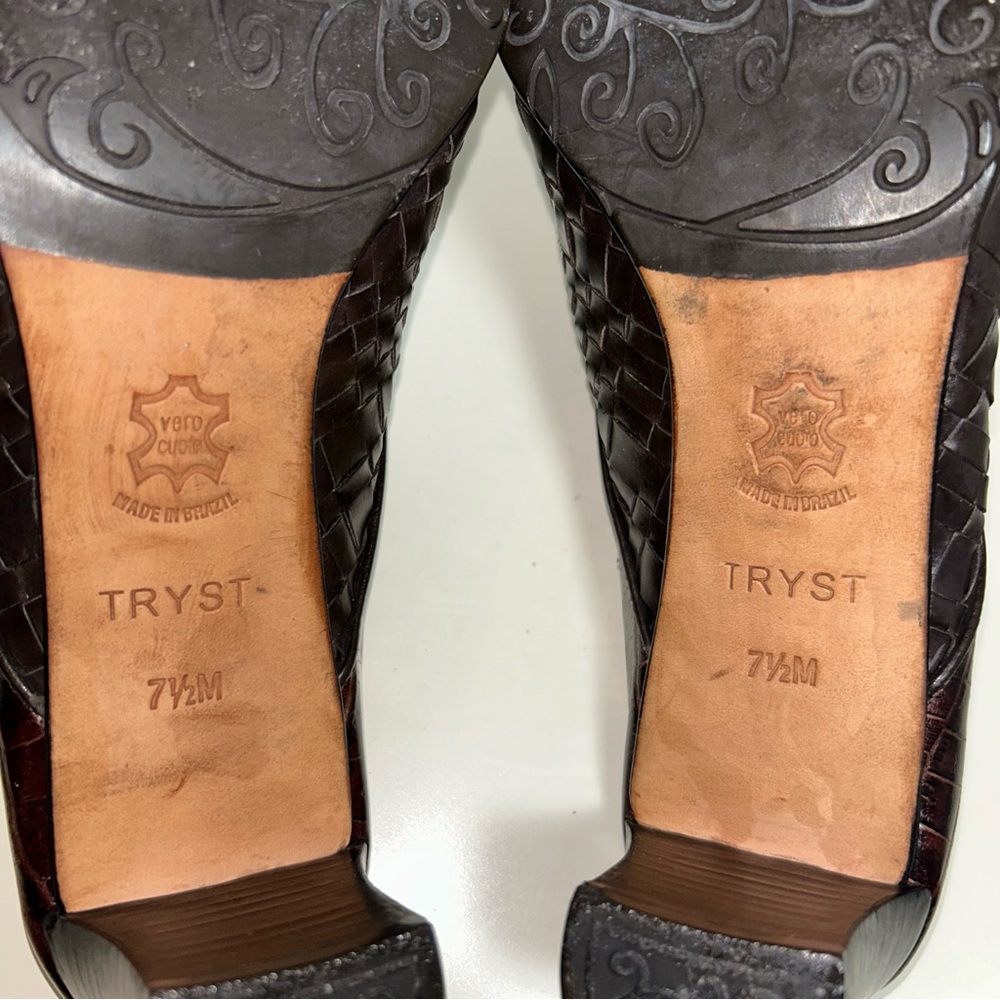 Brighton Tryst Brown Woven Leather Medallion Slip On Heel Mule - Picture 10 of 10